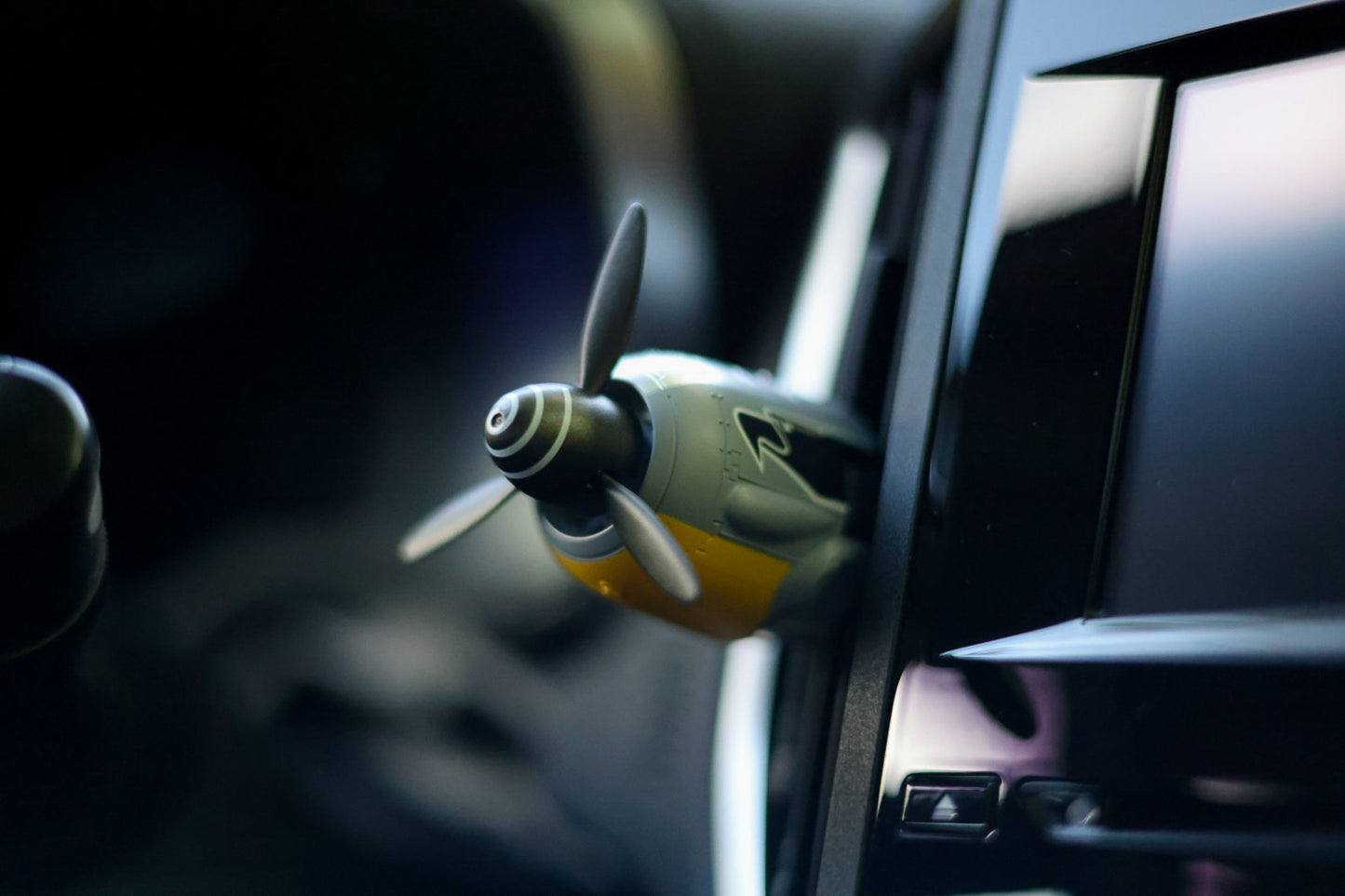 FW-190 Spinning Propeller Air Freshener
