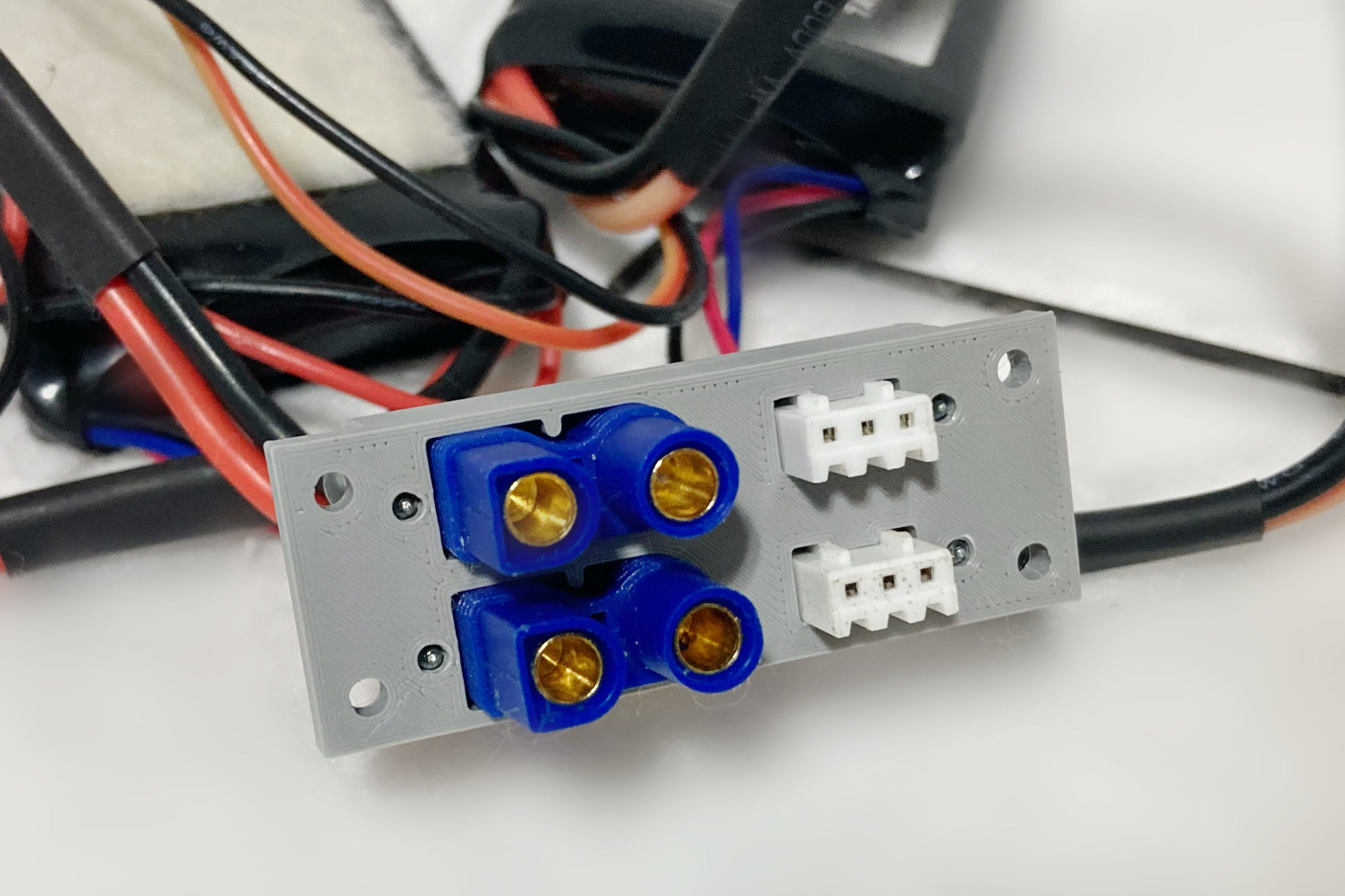Ec3 Rc Receiver Pack Connector Mount (EC3 Connector) – Scale RC Engines